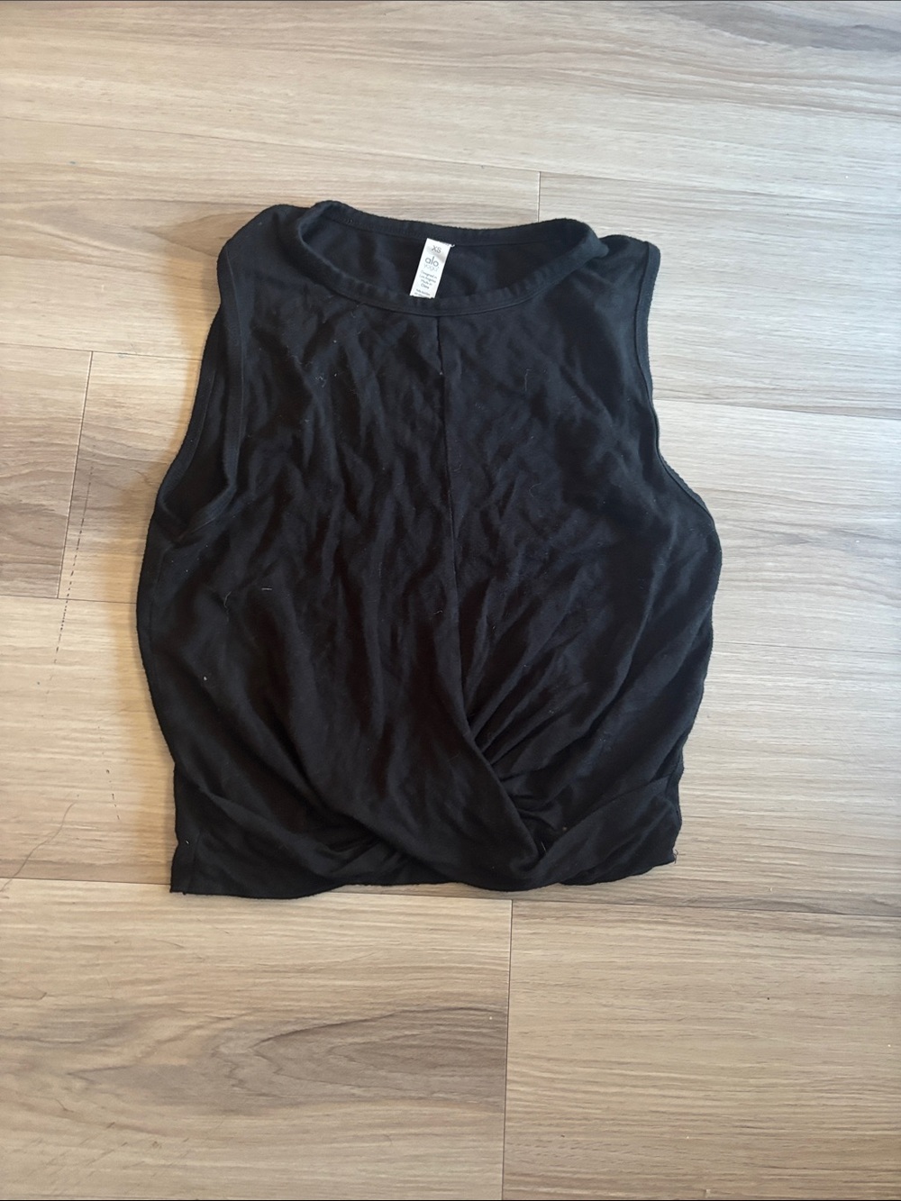 ALO Yoga Black Twist-Front Sleeveless Tank